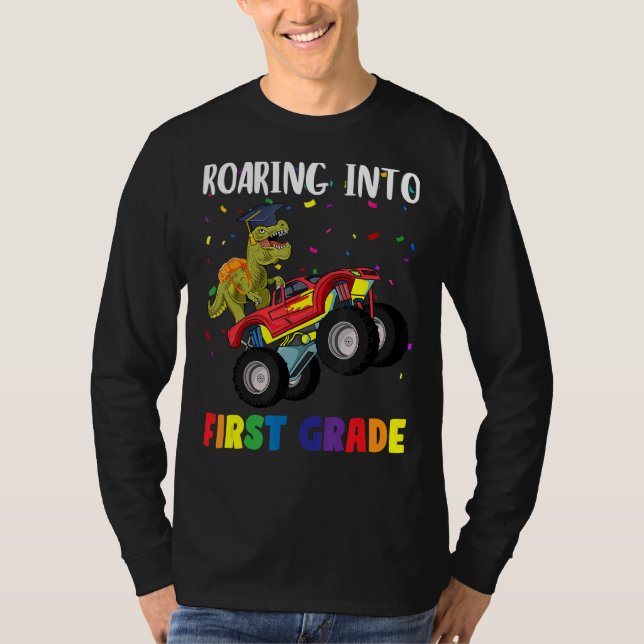 Camiseta Percorrendo Para A Primeira Classe De rua De Grau  (Frente)