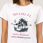 Camiseta Percurso de final de semana das garotas da Festa d<br><div class="desc">Faça um salto na sua próxima festa de solteira com esta festa de solteira de praia impressionante, camisetas personalizadas. Quer estejas a celebrar uma viagem de praia, férias de raparigas, ou um feriado de melhores amigos, esta camiseta de festa de solteira de praia personalizada é o complemento perfeito para a...</div>
