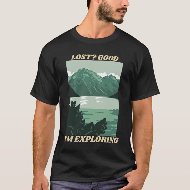Camiseta Perdido? Bom, estou explorando Viagem (Frente)