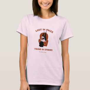 Camiseta Perdido em páginas, encontrado em histórias.