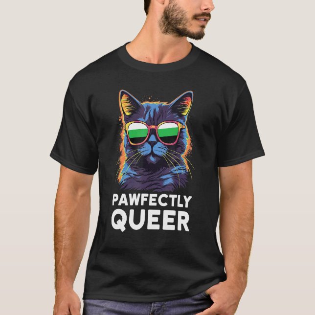 Camiseta Perfeitamente Queer Gato Com Óculos de Sol Orgulho (Frente)
