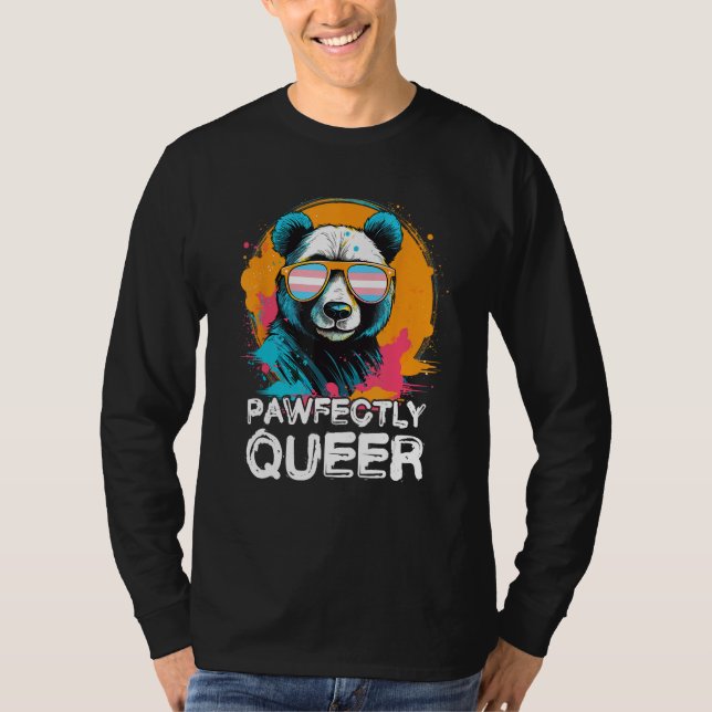 Camiseta Perfeitamente Queer Panda com Óculos de Sol Transg (Frente)
