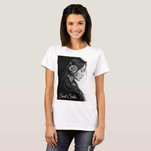 Camiseta Perfil artístico feminino com rosa em monocromo
