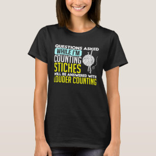 Camiseta Perguntas sobre costura feitas enquanto eu contava