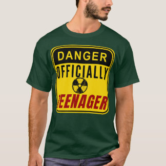 Camiseta Perigo oficial de um adolescente