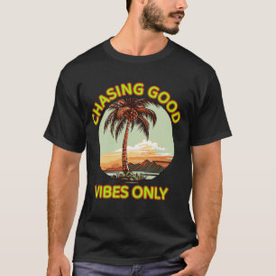 Camiseta Perseguindo Apenas Boas Víblias - Estética Retroso