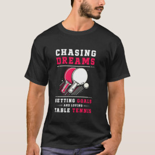 Camiseta Perseguindo Sonhos Definindo Metas Amando Tênis de