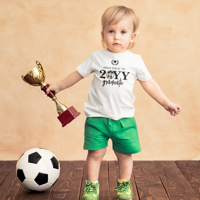 Camiseta Personalizado Moderno Orgulho Filho do Formando (Criador carregado)