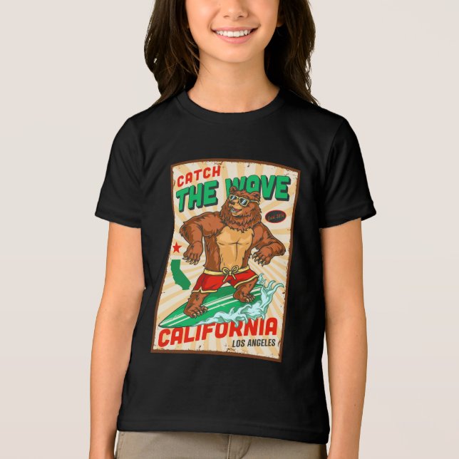 Camiseta Personalizar Urso de Surf da Califórnia Pegando a  (Frente)