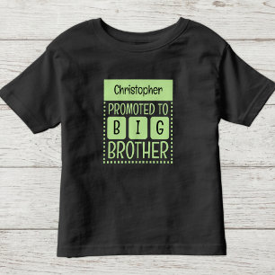 Camiseta Personalize nome irmão mais velho verde
