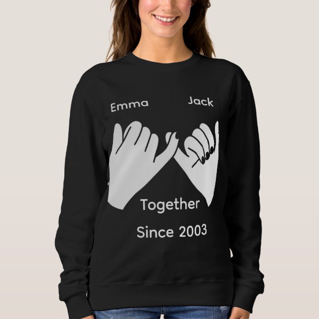 Camiseta Personalized couple with custom names and year (Frente)