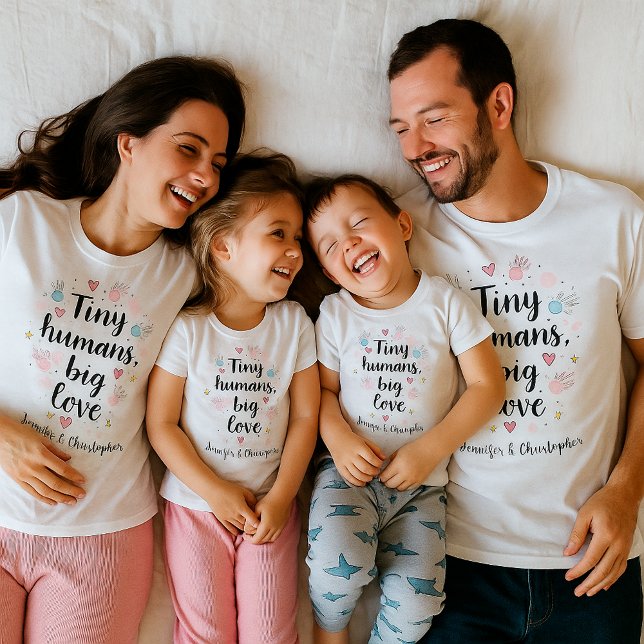 Camiseta Personalized Parent Gift Tiny Humans Big Love (Criador carregado)