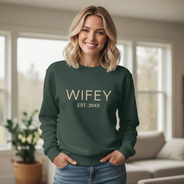 Camiseta Personalized Wifey Sweatshirt (Criador carregado)