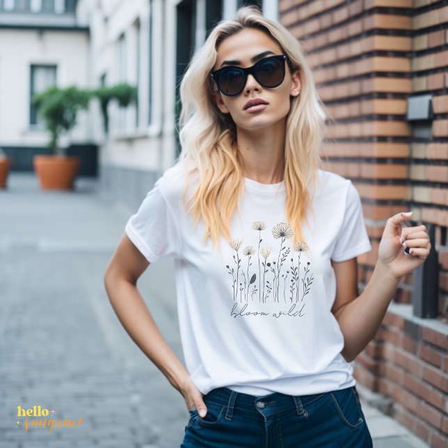 Camiseta Personalized Wildflower Line Art (bloom wild)