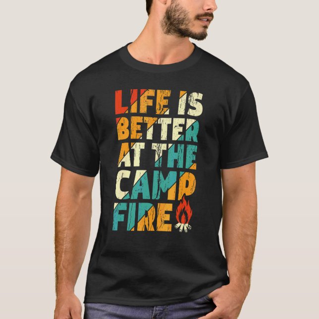 Camiseta Perto da Fogueira   Camping Vitange (Frente)