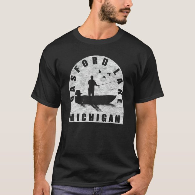 Camiseta Pescaria no Lago Basford Michigan (Frente)