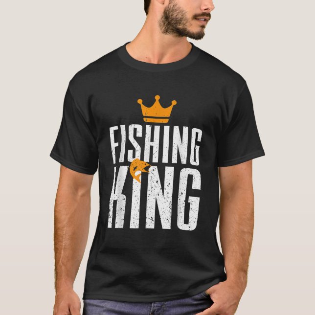 Camiseta Pescaria O Rei Entusiasta Aquático Pescador Entusi (Frente)