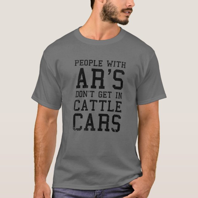 Camiseta PESSOAS COM AR's NÃO ENTRAM EM CARROS DE BOVINO (Frente)