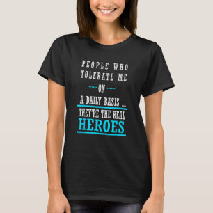 Camiseta Pessoas Que Me Toleram Diariamente Sarcástico