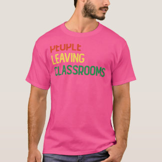 Camiseta Pessoas Saindo das Salas de Aula Plc 3