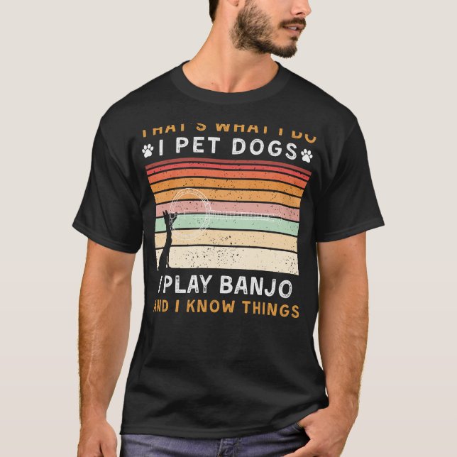 Camiseta Pet Cães Eu Toco Banjo Eu Sei Coisas Engraçadas (Frente)