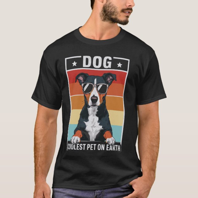 Camiseta Pet Mais Fresco De Cão Na Terra Óculos De Sol Retr (Frente)