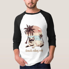 Camiseta Pet relaxando na praia