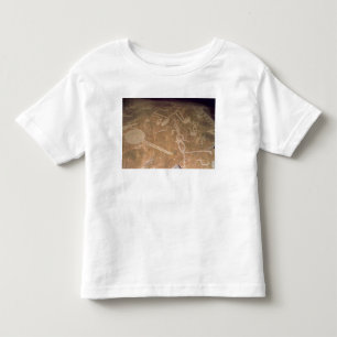 Camiseta Petroglyph cinzelado que descreve figuras