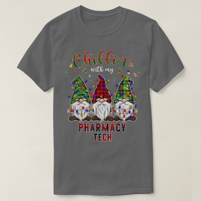 Camiseta Pharmacy Tech Xmas with Gnomos Christmas Tree Ligh (Frente do Design)