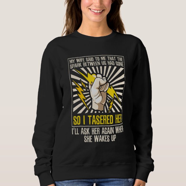 Camiseta Piada de Casamento de Engenheiro Elétrico   Constr (Frente)