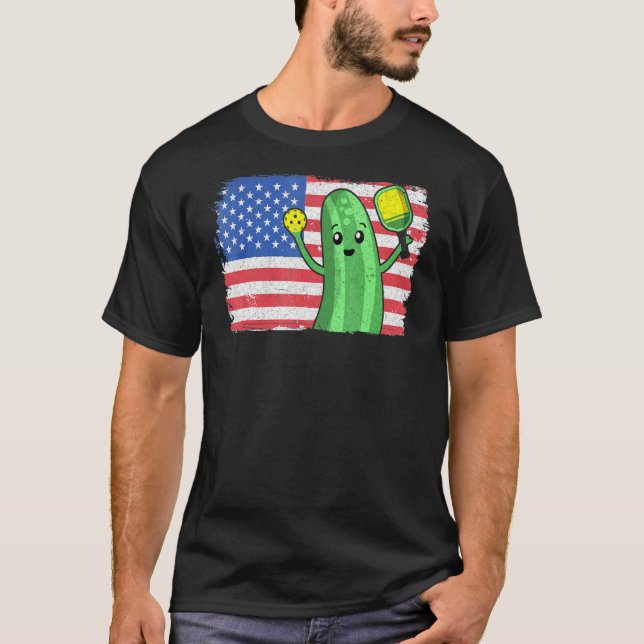 Camiseta Pickleball Americano Flag Pickle Com Pic Paddle (Frente)