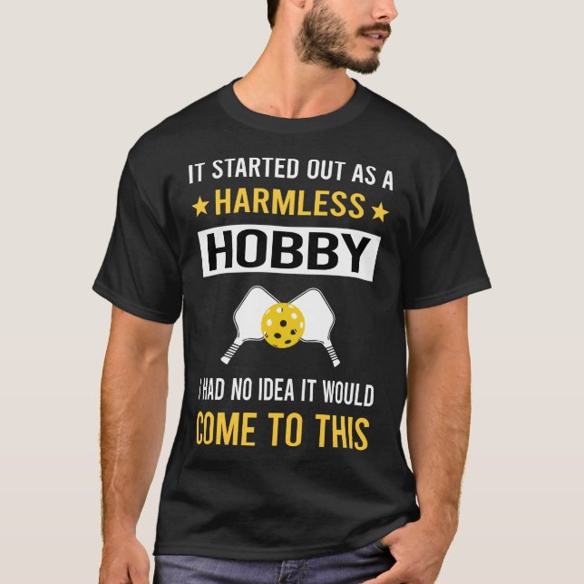 Camiseta Pickleball de Hobby sem Hétero (Frente)
