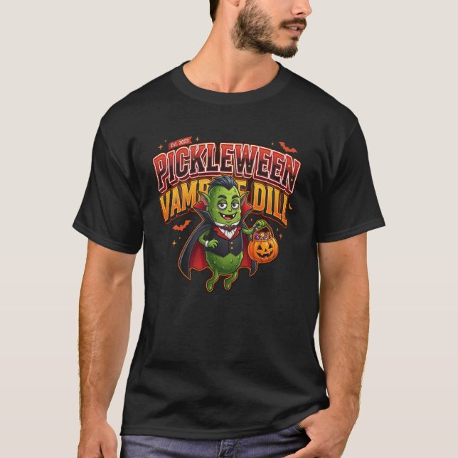 Camiseta Pickleween Vampiro Dill Halloween  (Frente)