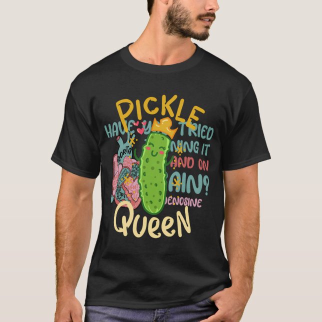 Camiseta Picle Queen Vegan Engraçado Pepino Vegetal (Frente)