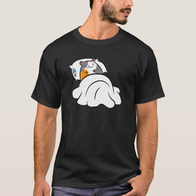 Camiseta Pig Preguiçoso Tardy Melhor Do Que Nunca Guine (Frente)