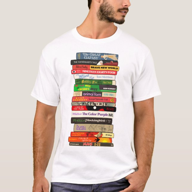 Camiseta Pilha de Livros Banidos Clássicos (Frente)