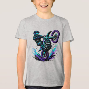 Camiseta Piloto de Motocross Fazendo Wheelie em Movimento V