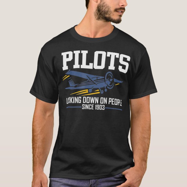 Camiseta Pilots Looking Down on People Since 1903 pilot (Frente)
