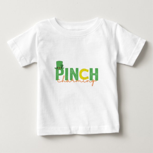 Camiseta Pinch CHarming Engraçado Dia de São Patrício irlan (Frente)