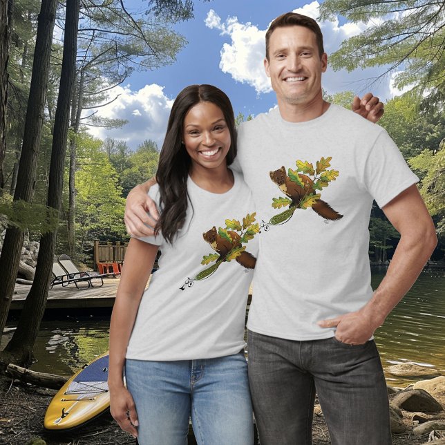 Camiseta Pine Marten Autumn Leaves (Criador carregado)
