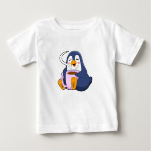 Camiseta Pinguim com taça de café