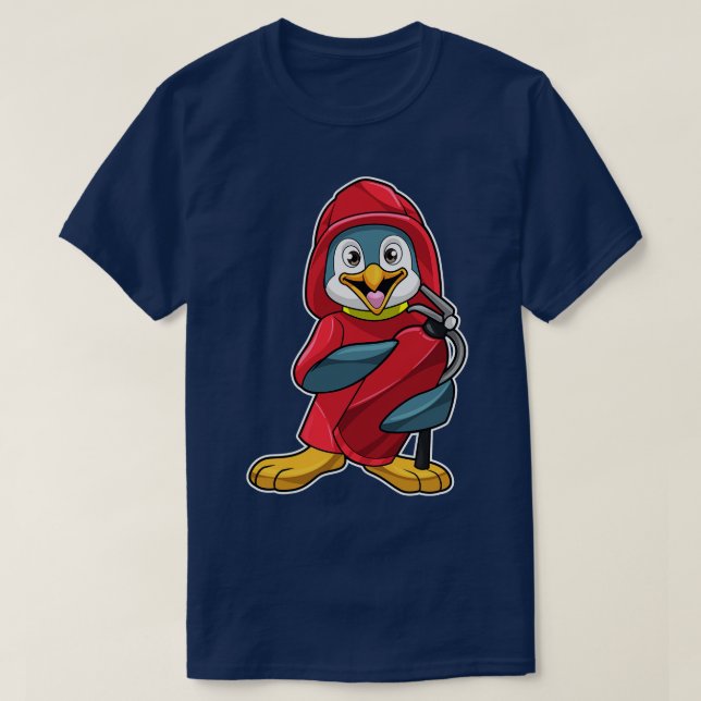 Camiseta Pinguim como Bombeiro com extintor de incêndio (Frente do Design)