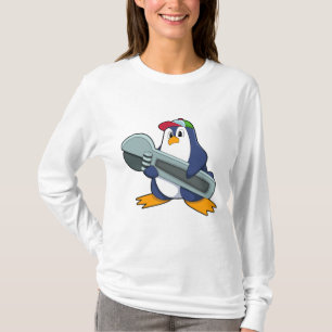 Camiseta Pinguim como Mecânico com Ferramenta
