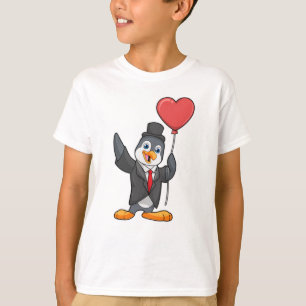 Camiseta Pinguim como Noivo com Balão em Forma de Coração