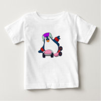 Pinguim como skater em linha com Skates em linha