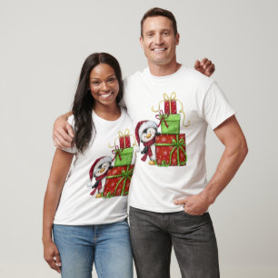 Camiseta Pinguim de Natal com presentes - Decoração Festiva