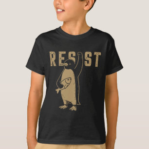 Camiseta Pinguim Engraçado Resiste Pinguins em Protesto Con
