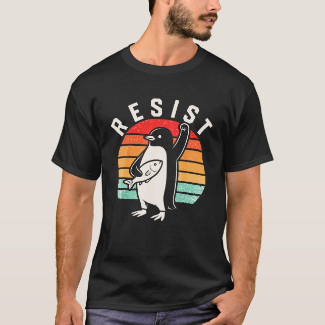 Camiseta Pinguim Engraçado Resiste Protesto Anti-Tarifa Pol (Frente)