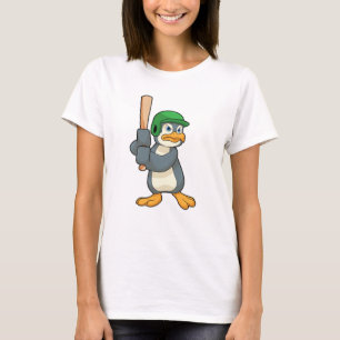 Camiseta Pinguim no Baseball com bastão de baseball e capac
