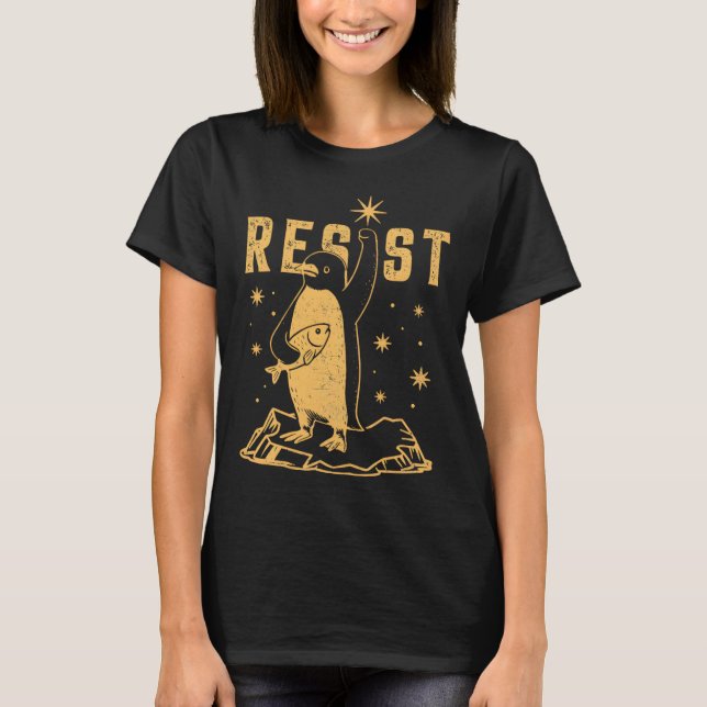 Camiseta Pinguim resiste aos pinguins protestando contra ta (Frente)